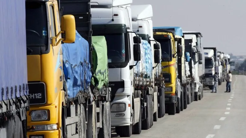 Польща відновила пропуск українських вантажівок на пунктах пропуску