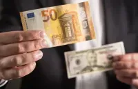 Курс валют на 2 июля: доллар и евро выросли в цене