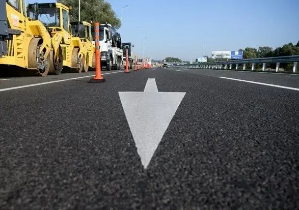 Government has allocated almost UAH 2.4 billion from the reserve fund for road repairs