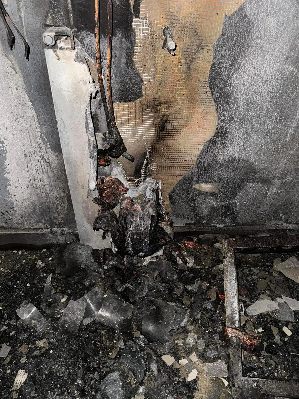На Волыни взорвался аккумулятор, повреждено помещение дома