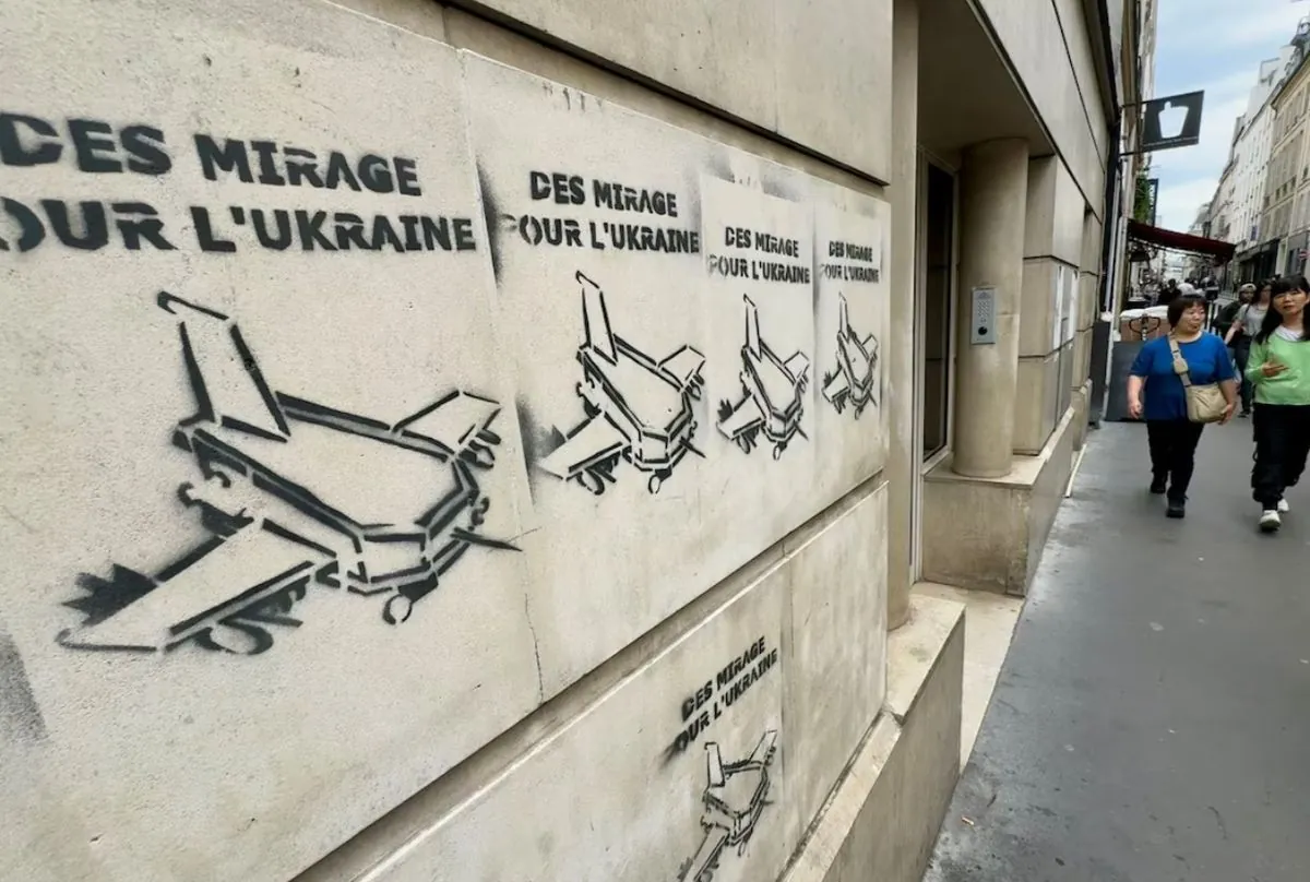 Граждане Молдовы, которые разрисовали стены с упоминанием об Украине, остаются за решеткой во Франции