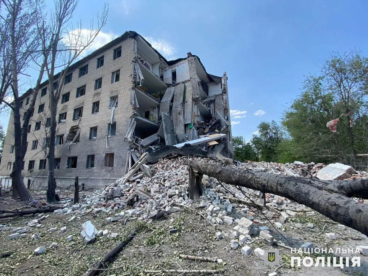 Донетчина: рф ночью ударила бомбами по Константиновке, за сутки из-за обстрелов трое убитых и 24 раненых, в том числе дети
