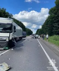 Fatal accident blocks Kyiv-Chop highway near Velykosilka in Lviv region