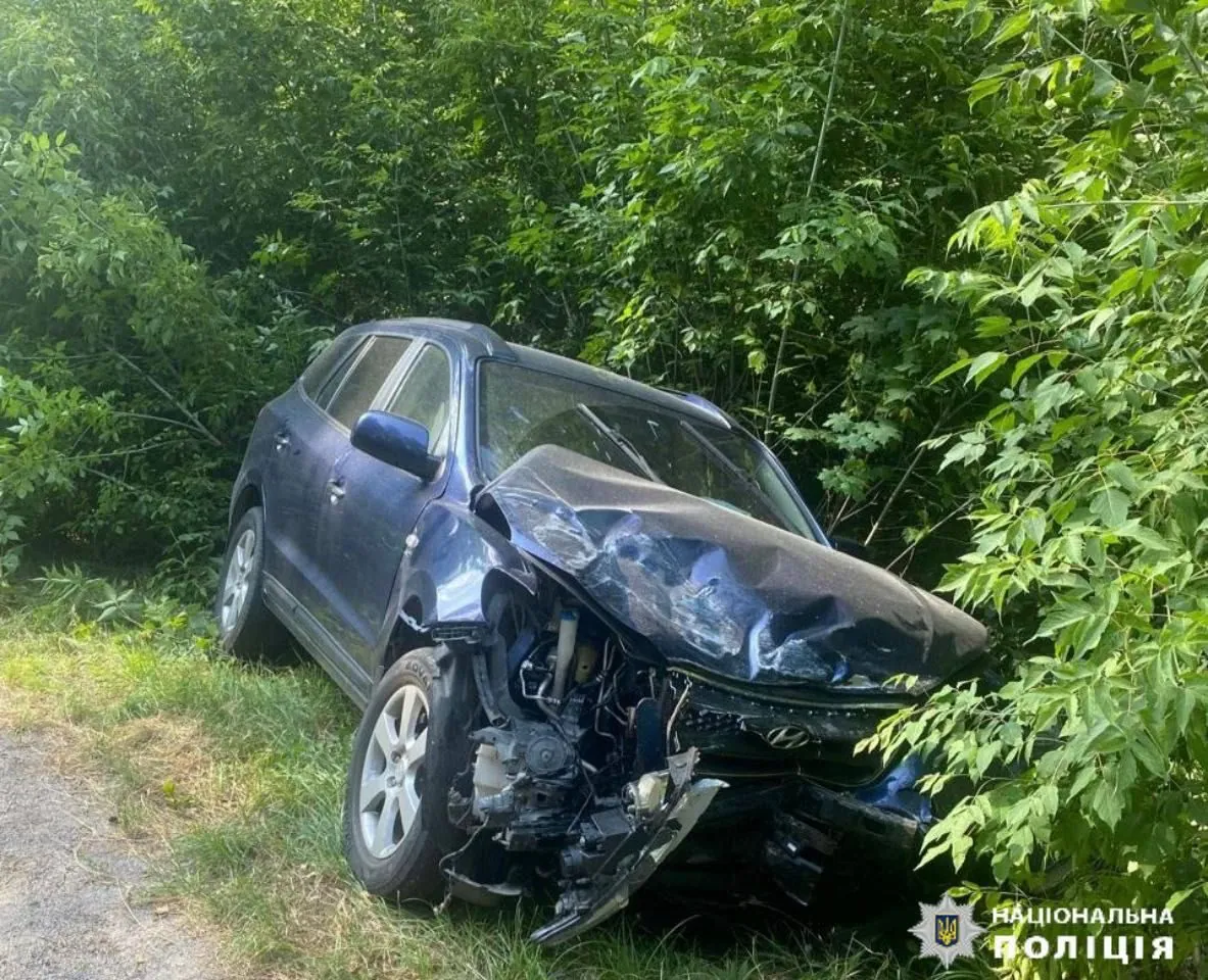 A 22-year-old driver was hospitalized in Kyiv region as a result of a car collision