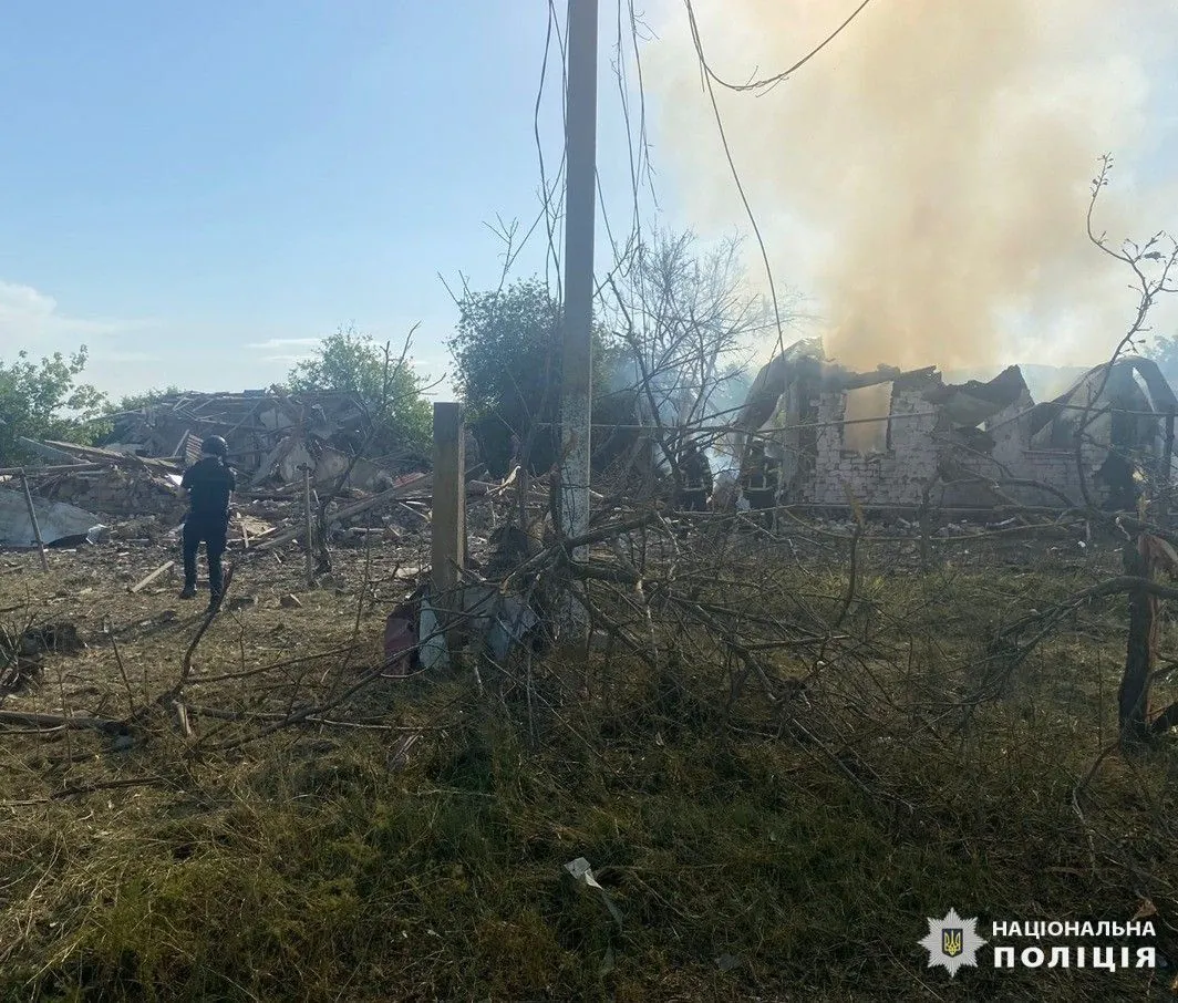 the-enemy-fired-19-cabms-in-kharkiv-region-causing-a-forest-fire-and-destruction-the-police-showed-the-consequences