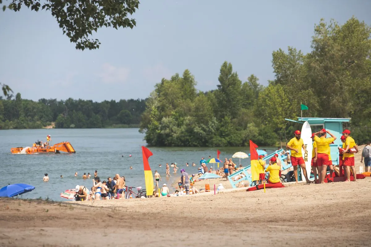 Когда решили "освежиться" в летнюю жару - Минздрав напомнил правила безопасности на воде