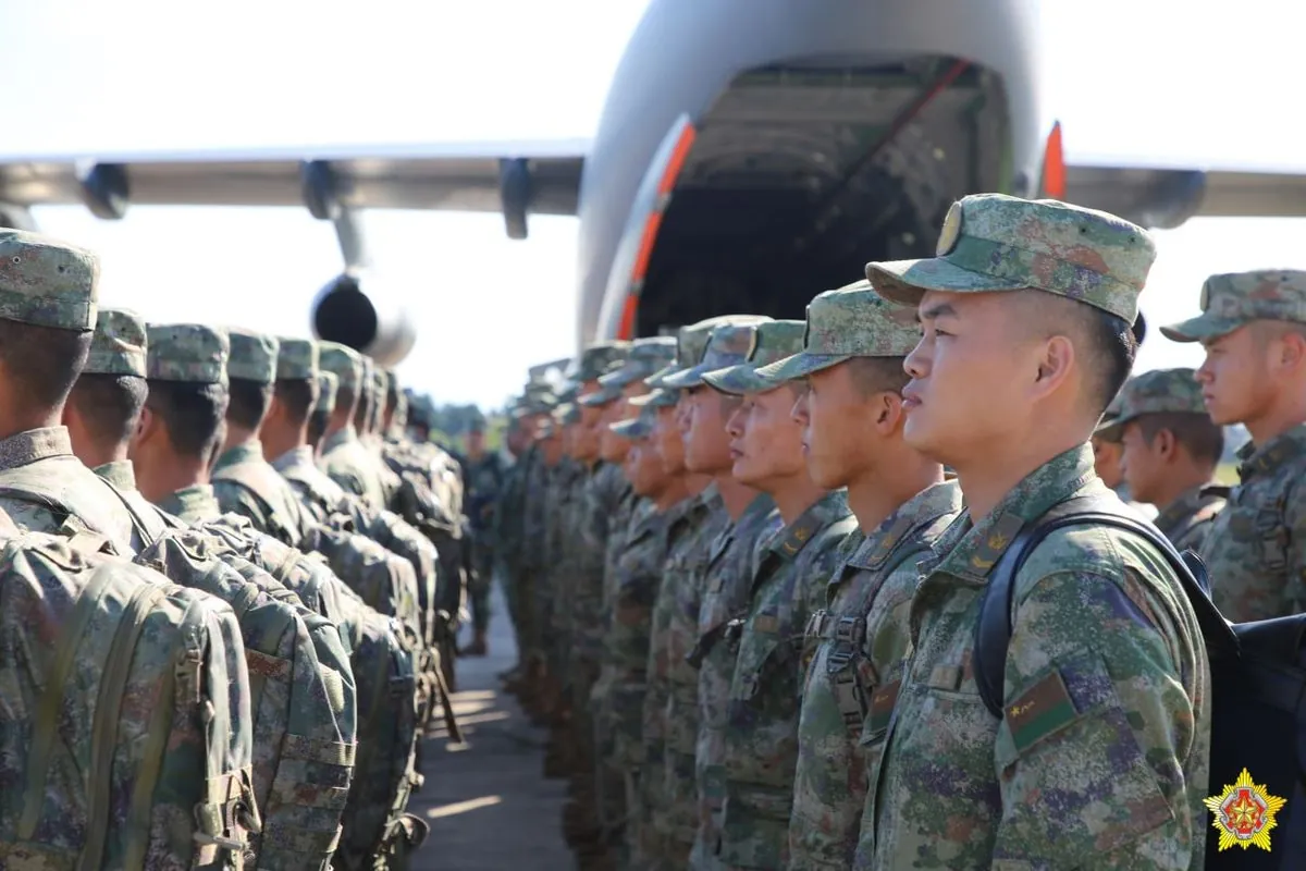 Китайские военные прибыли в беларусь для "антитеррористических учений"