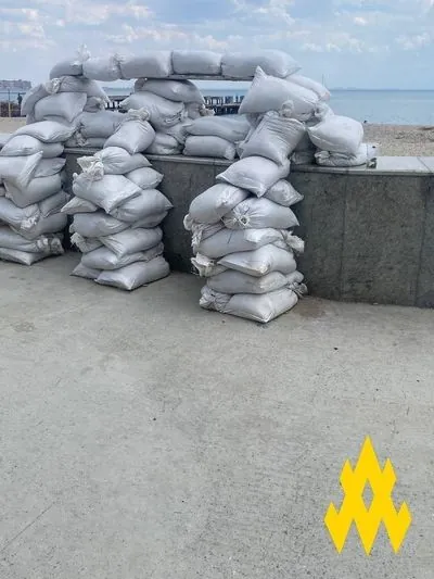 Оккупанты в Крыму постоянно наращивают оборонительные позиции вдоль побережья - "АТЕШ"