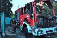 У Нікополі росіяни прицільно атакували рятувальників, які після обстрілу гасили пожежу