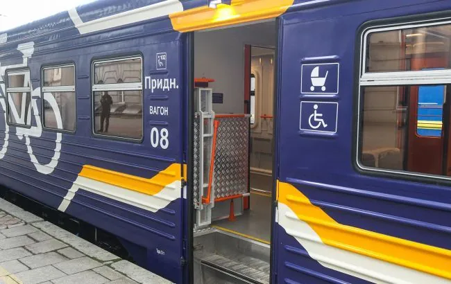 У Києві частково скасують обмеження руху для кільцевої електрички У Києві частково скасують обмеження руху для кільцевої електрички