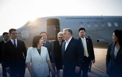 Орбан прилетел в Китай