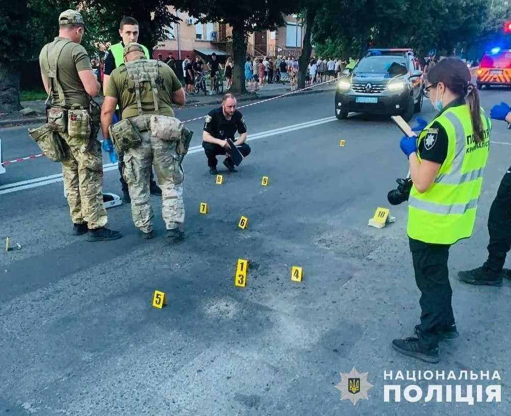 У Луцьку затримали чоловіка, який кинув гранату в людей з вікна автомобіля