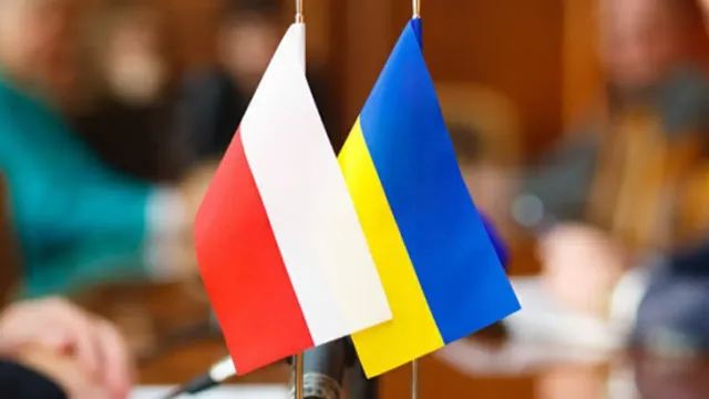 ukraine-and-poland-sign-security-agreement