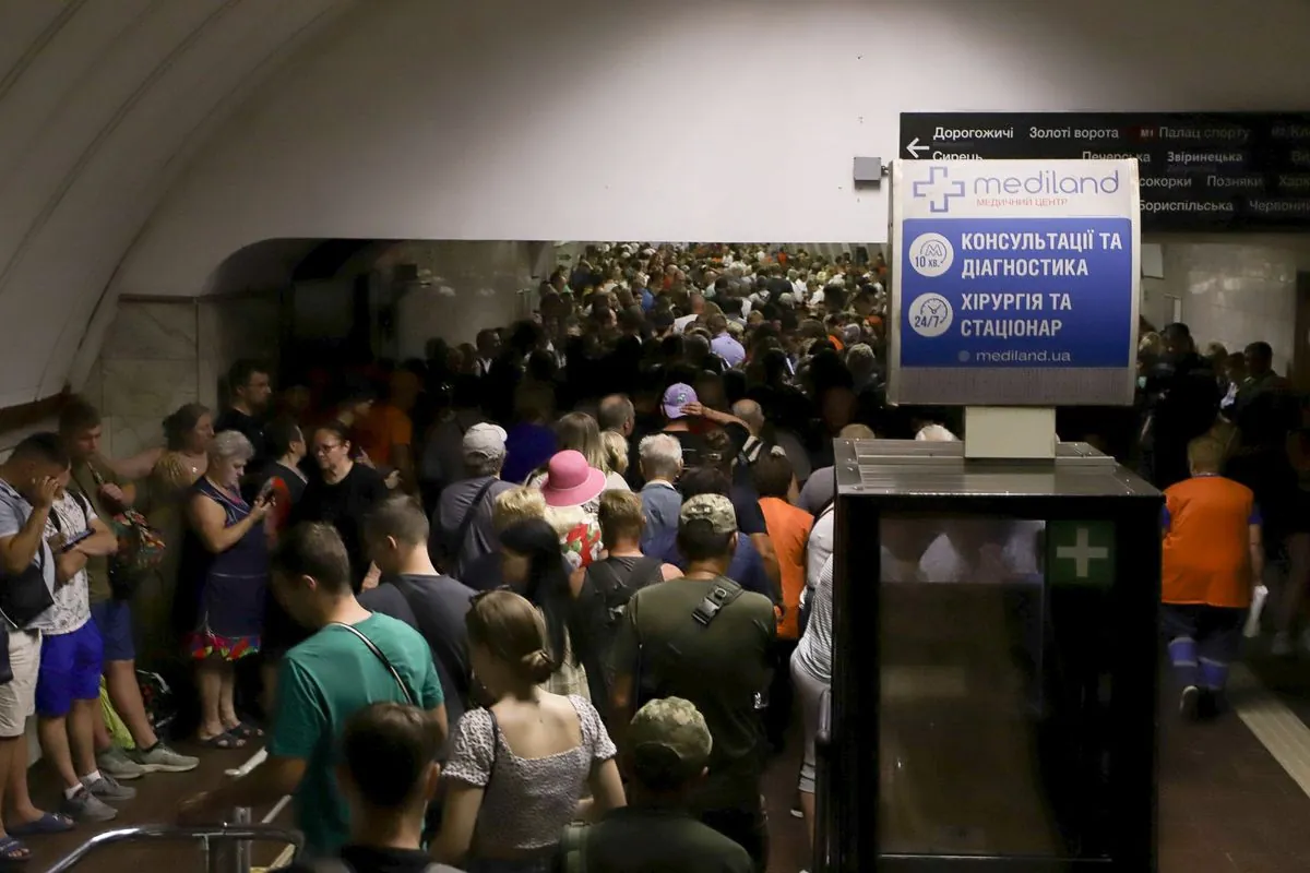 Під час масованої ракетної атаки на Київ на станціях метро укривалися 32 тис. людей - Поворозник