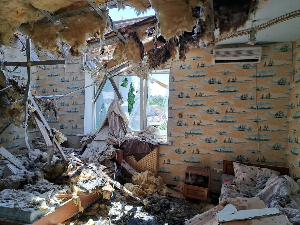 Enemy shelled Nikopol district with artillery and kamikaze drones during the day, a 65-year-old man was wounded - RMA