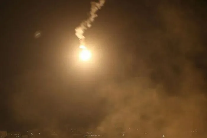 В Ростовской области после взрывов загорелась электроподстанция