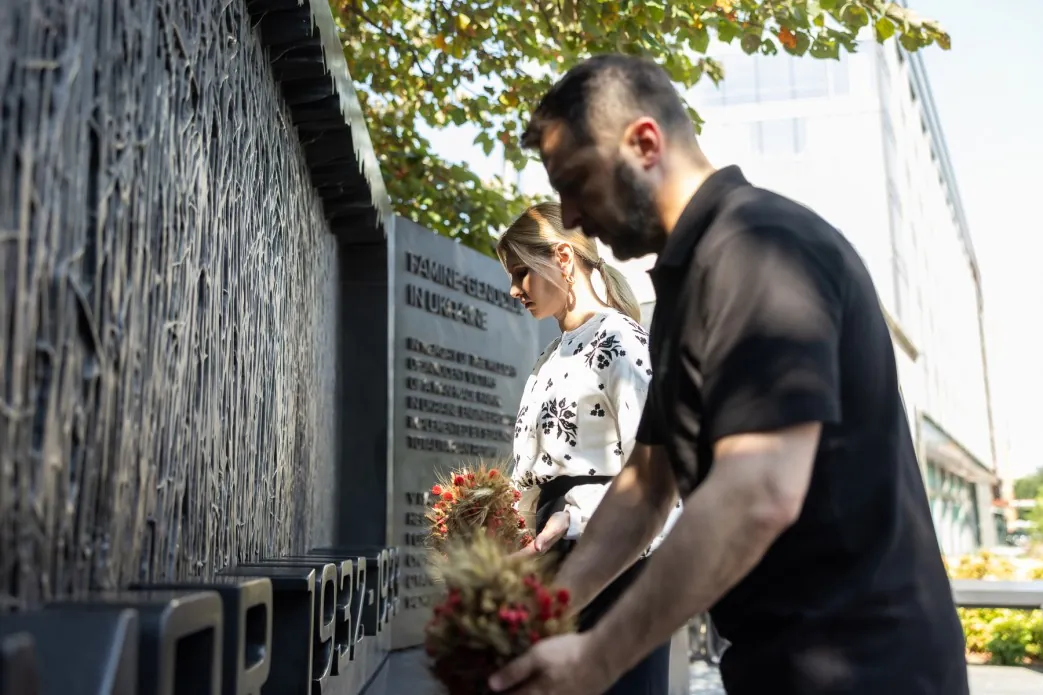 In the United States, the Zelensky couple honored the memory of Holodomor victims