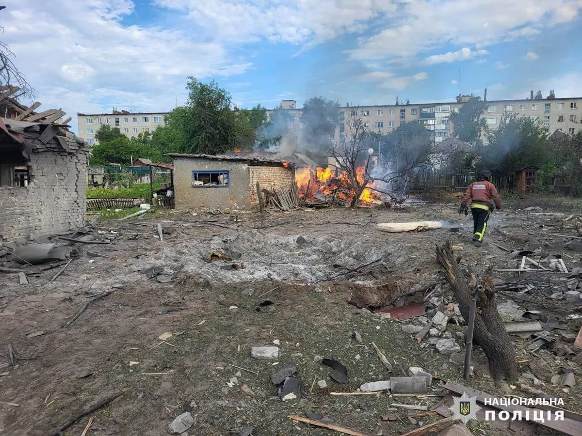 Enemy conducts airstrikes on a village in Kharkiv region: two people are killed and four others wounded