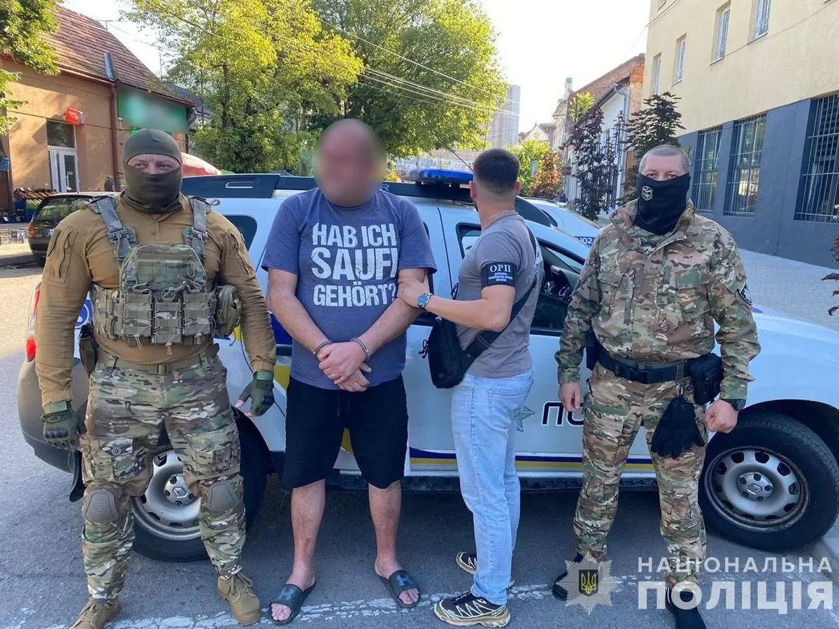 Полиция на Закарпатье ликвидировала канал незаконной переправы военнообязанных через границу