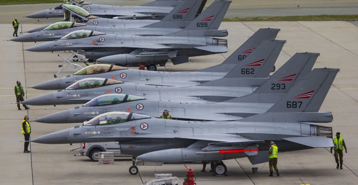 Норвегия передаст Украине 6 истребителей F-16