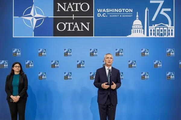 Столтенберг ожидает, что союзники согласятся с решительным заявлением о членстве Украины в НАТО