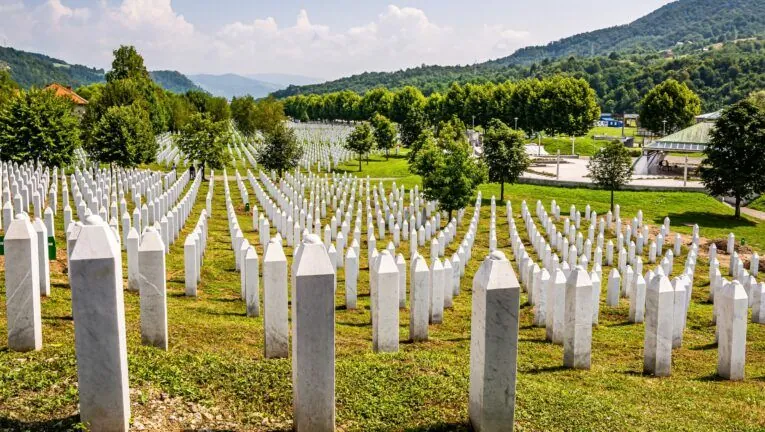 Сегодня День памяти жертв геноцида в Сребренице: чем это событие важно для украинцев