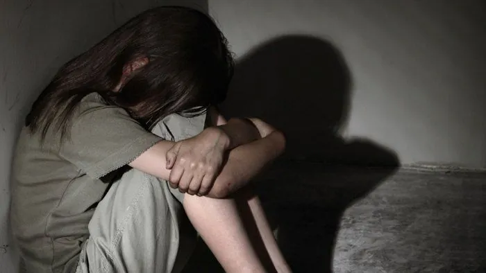 Чоловіка засуджено до 6 років за розбещення 4-річної дівчинки на Сумщині