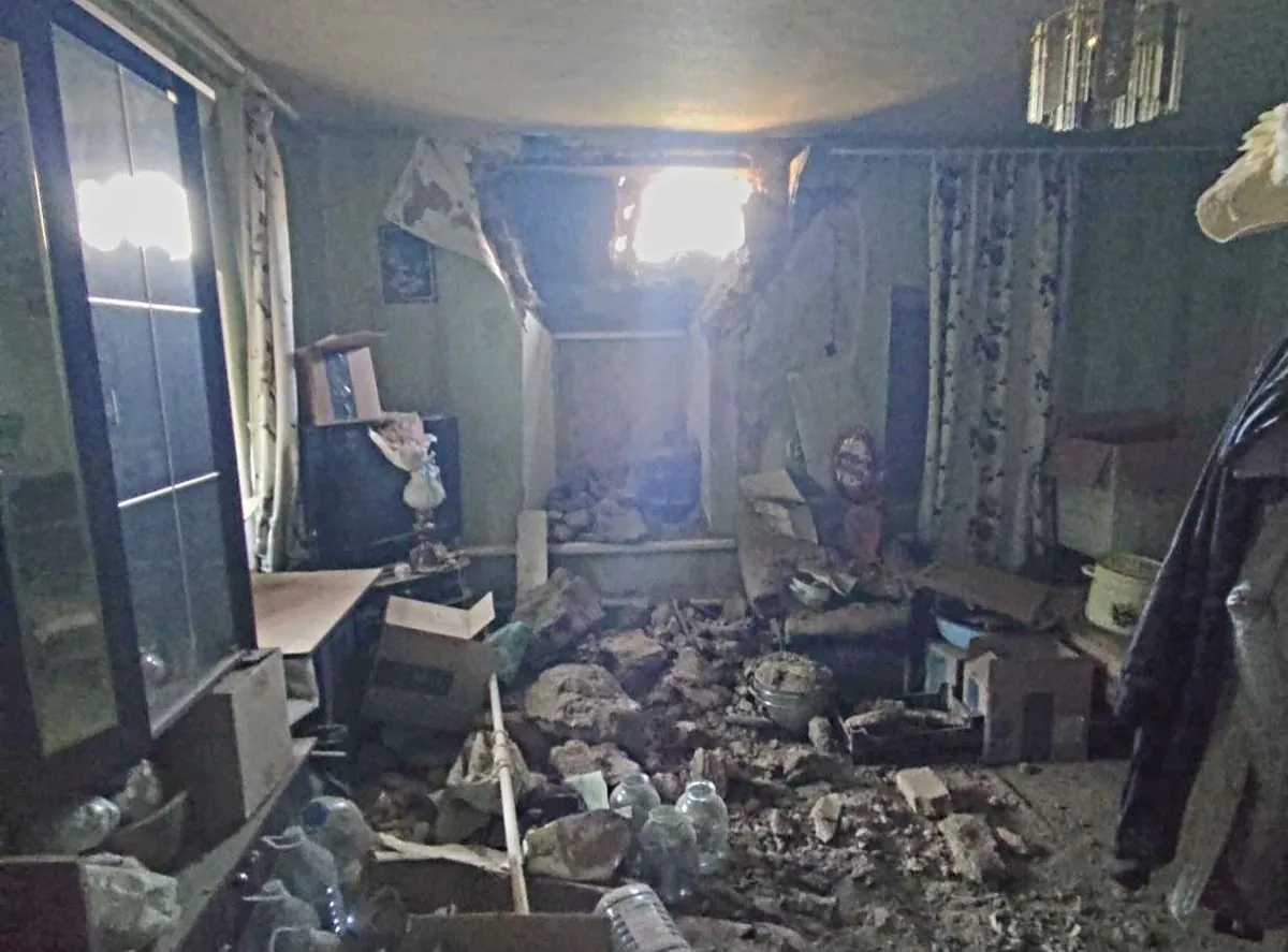 Внаслідок ворожого обстрілу на Дніпропетровщині пошкоджено приватний будинок: постраждалих немає