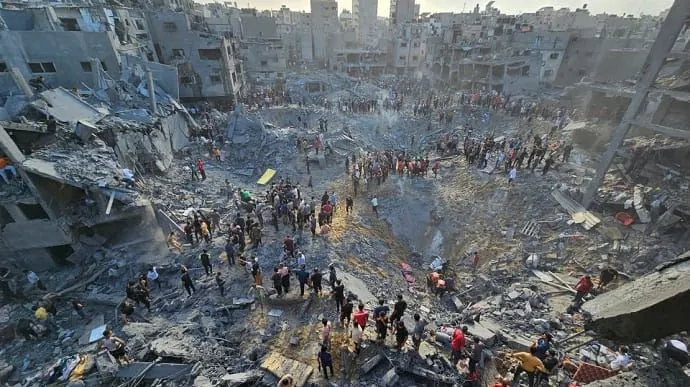 Israel continues to bomb Gaza. A new round of peace talks ended without results