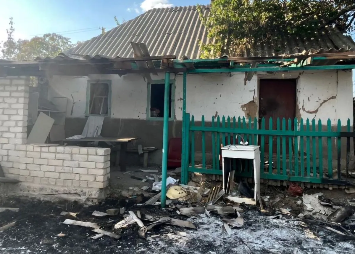 На Дніпропетровщині окупанти зруйновали 4 господарські споруди та пошкодили 9 приватних будинків і гараж