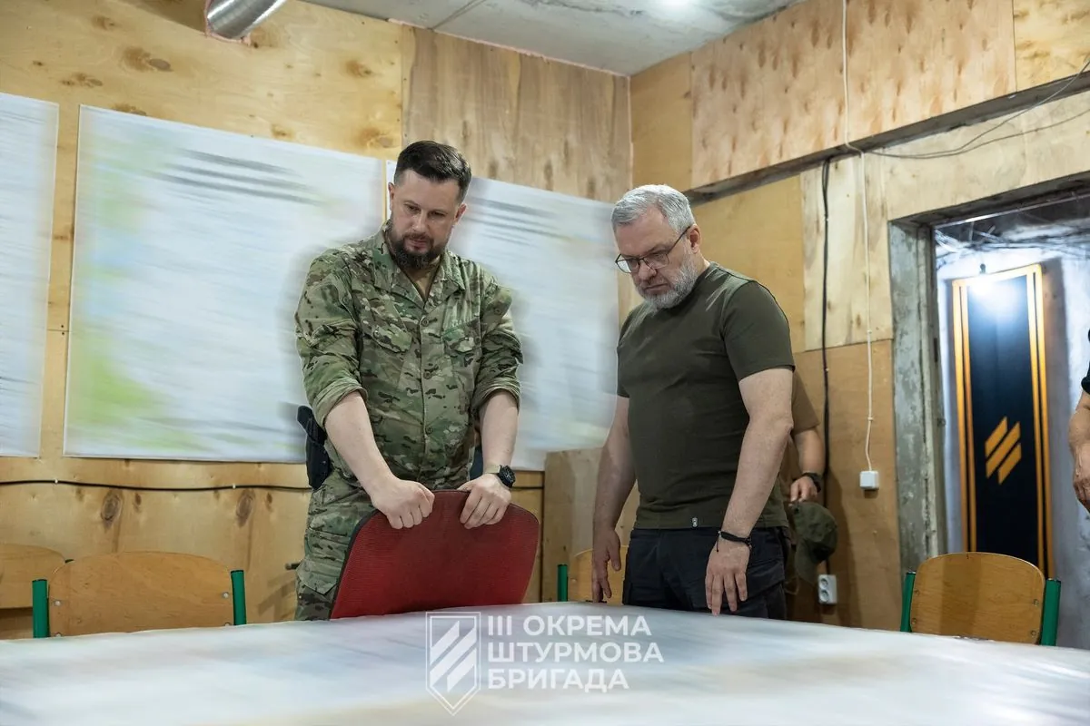 Energy Minister Halushchenko meets with soldiers of the 3rd Brigade at the front line