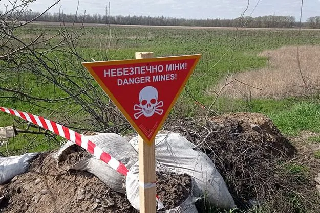 Mines detonated during a thunderstorm in Volyn near the border with belarus