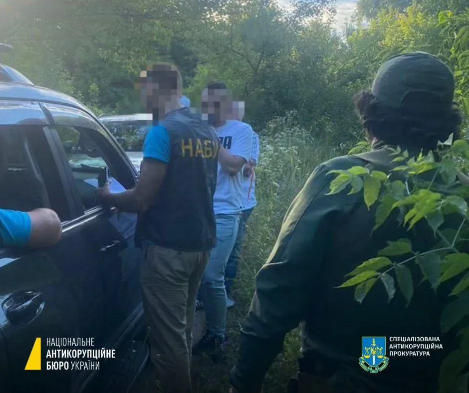 mp-mykola-zadorozhnyi-is-suspected-of-extorting-a-bribe-from-a-village-head-for-a-tender