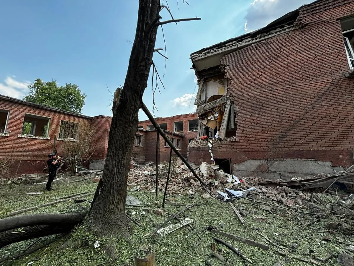 Оккупанты ударили по Покровску: есть попадание в объект социальной инфраструктуры, пять человек ранены