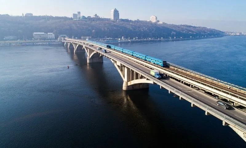 Столичный мост Метро за почти 2 млрд гривен отремонтирует турецкая компания Onur