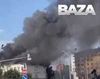 В центре москвы горит Центр цифровизации образования: с крыши валит черный дым