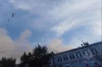 The area of the fire in the center of Moscow is growing: they are trying to extinguish the fire with the help of a Ka-32 helicopter