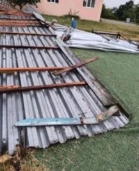 A canopy of beams fell on a minor in Kyiv region during a storm, he was hospitalized - RMA