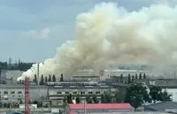 На территории уральского завода, производящего САУ, вспыхнул мощный пожар