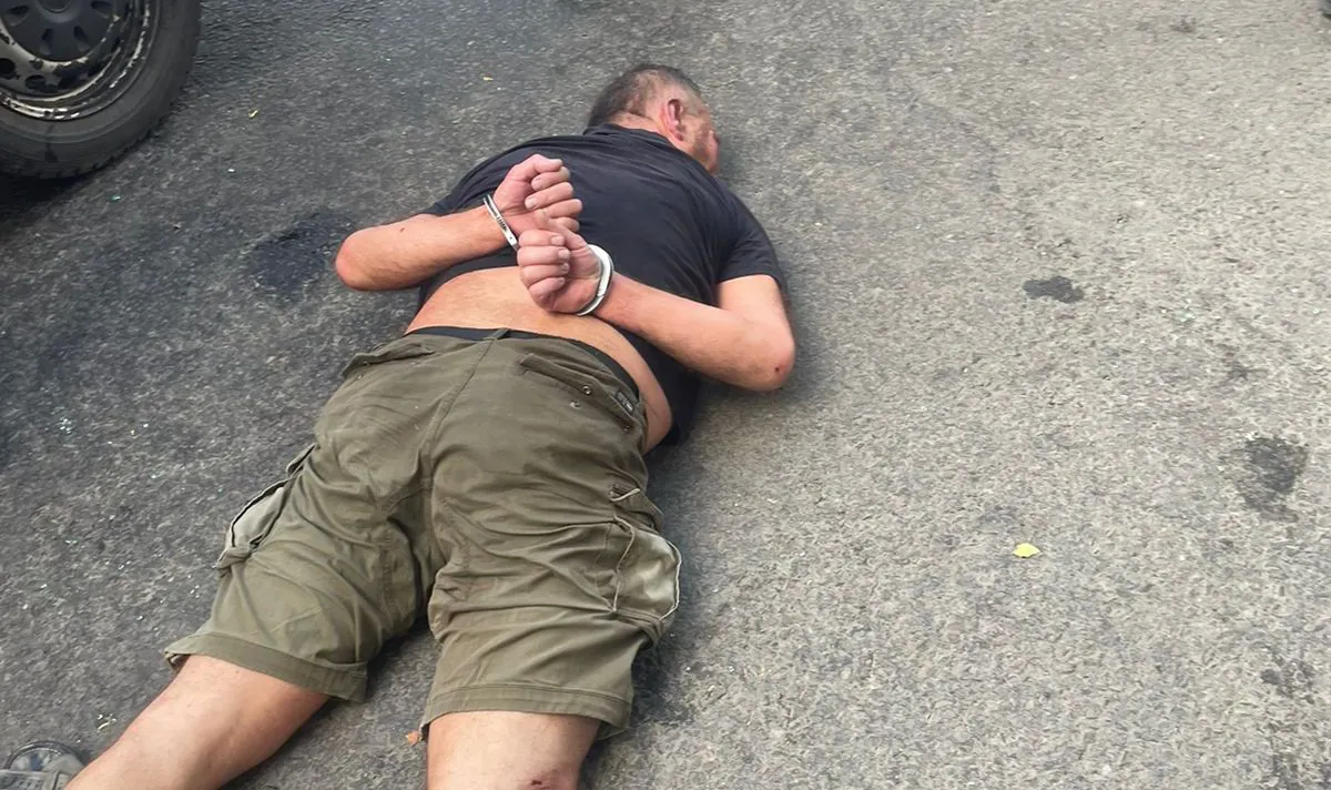 На Закарпатье 61-летний мужчина ранил пограничника ножом