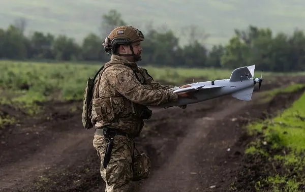 ukraina-po-kolichestvu-dronov-vozmozhno-dazhe-viigraet-u-rf-komanduyushchii-sil-bespilotnikh-sistem
