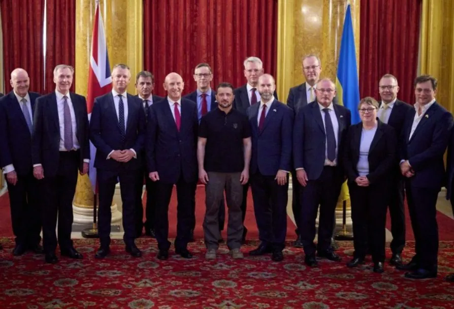 Зеленский призвал премьера Британии продемонстрировать лидерство в отношении «дальнобойности» Украины