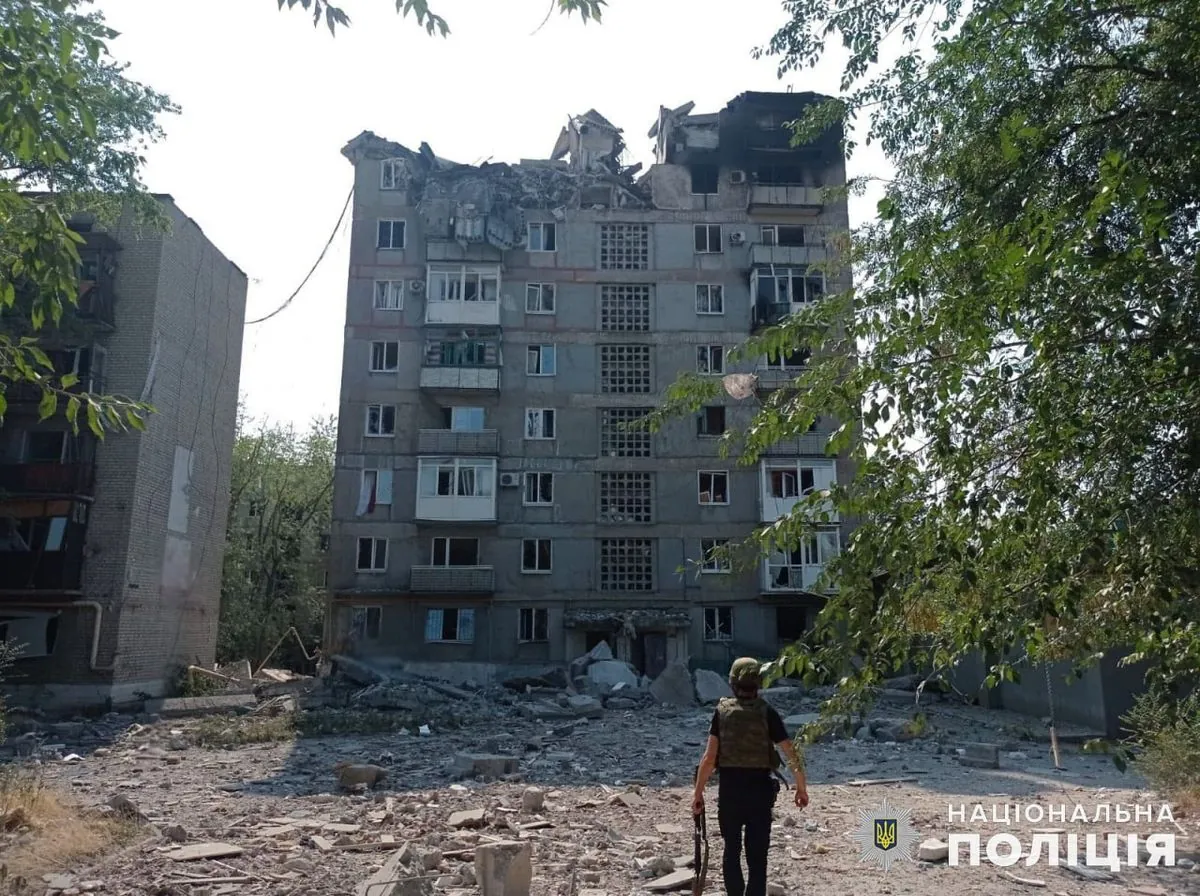 Войска рф ночью попали по Покровску, за сутки убили человека, нанесли 2696 ударов в Донецкой области