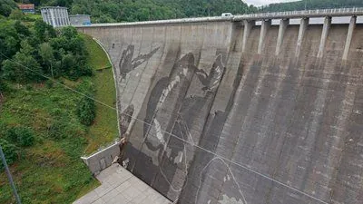 The world's largest graffiti without paint was created on a dam in Germany