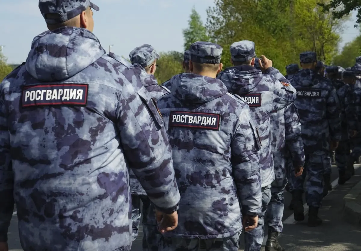 More than 30,000 Russian Guards deployed in Ukraine - British intelligence