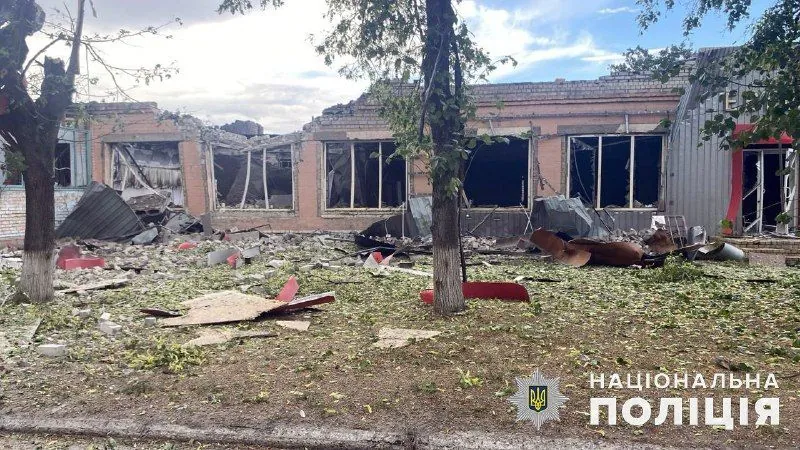 Ворог вдарив по Донеччині "Іскандером", авіабомбою та дроном:  троє загиблих та шість поранених
