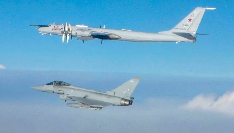 США та Канада перехопили російські й китайські літаки біля Аляски