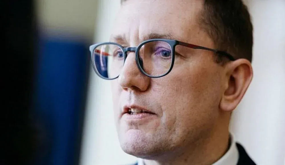 novii-premer-ministr-estonii-vnedrit-politiku-ekonomii-v-strane-bloomberg