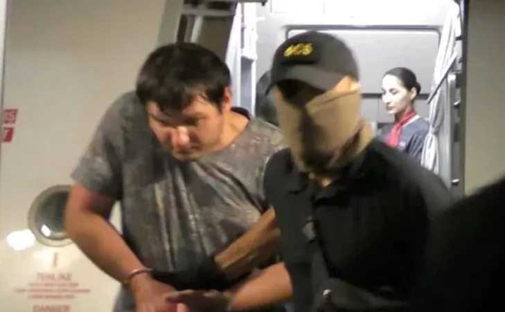 Подозреваемого в совершении подрыва машины в москве доставили из Турции в россию, объявлено о его допросе