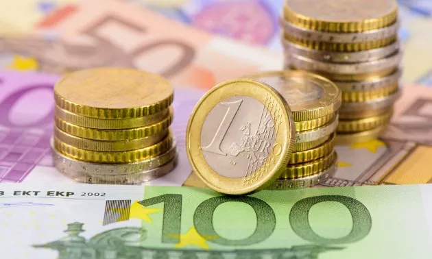 ЄС вимушено скорочує витрати дипломатів через перевитрати бюджету - Financial Times